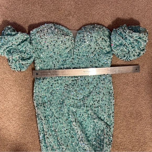NWOT Seagreen Sequins Sweetheart Gown - Picture 7 of 8